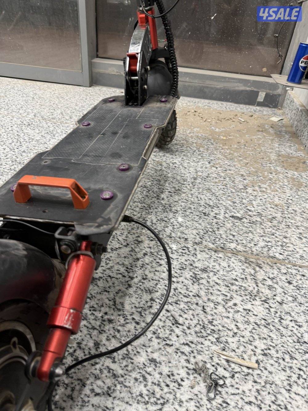 سكوتر كهربائي شغال 100/100 ما يعيبه شي5