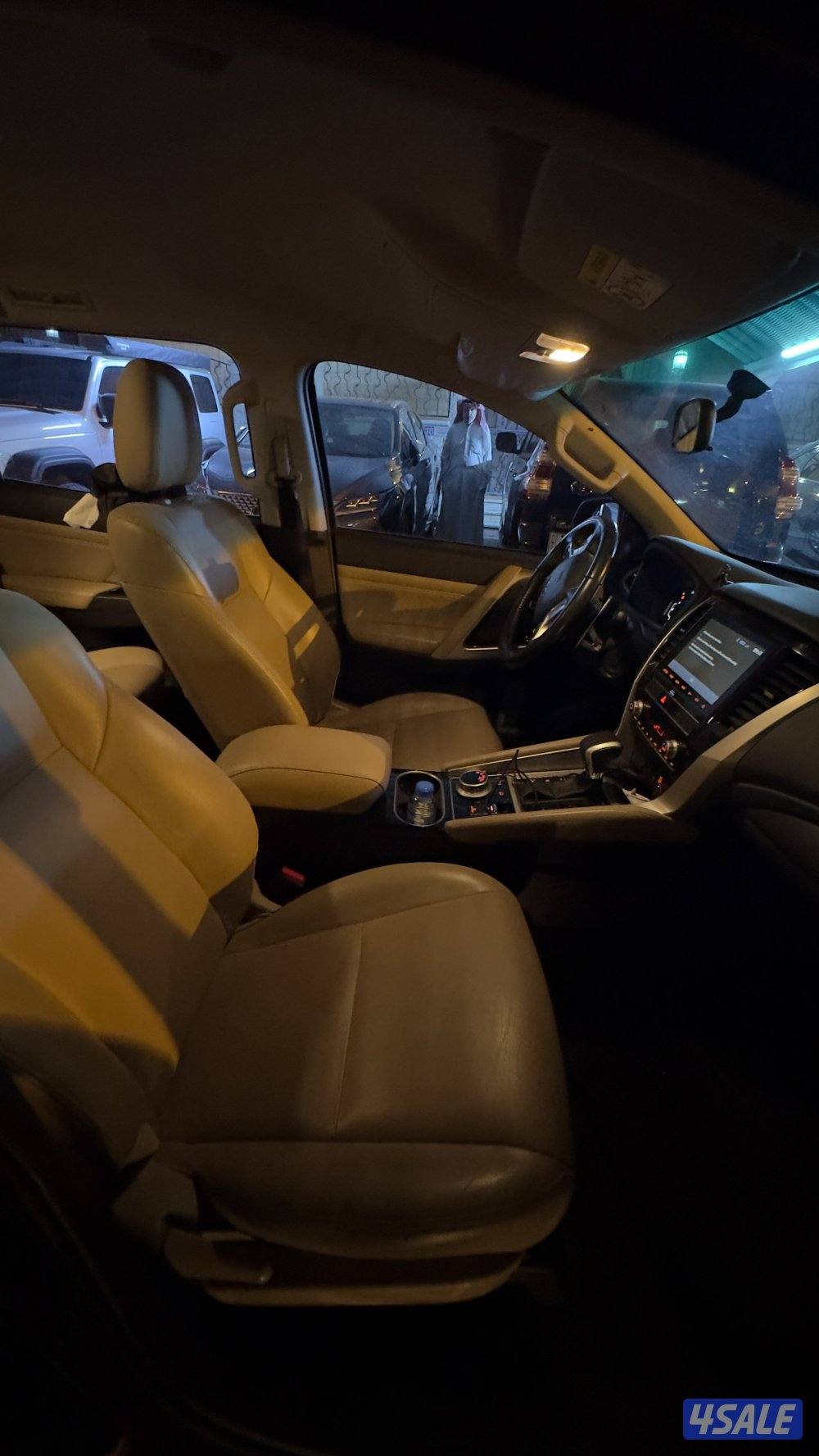 للبيع موتسبيشي مونتيرو سبورت 20226