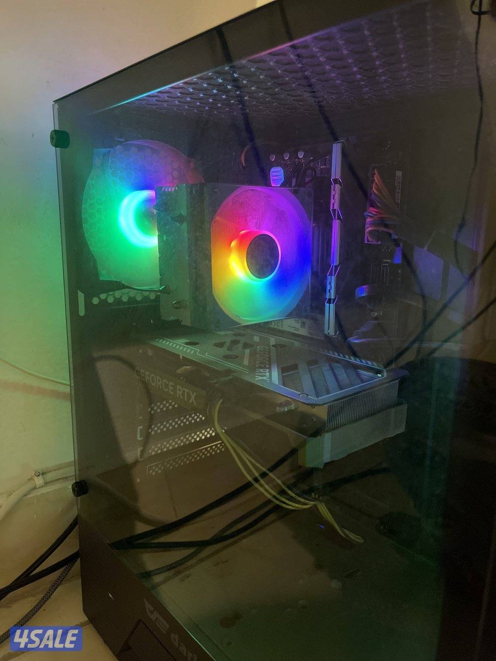 السلام عليكم للبيع بي سي مع شاشه 165hz2