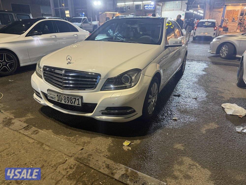 مرسيدس c200كامل المواصفات شرط الفحص بالكامل 20120
