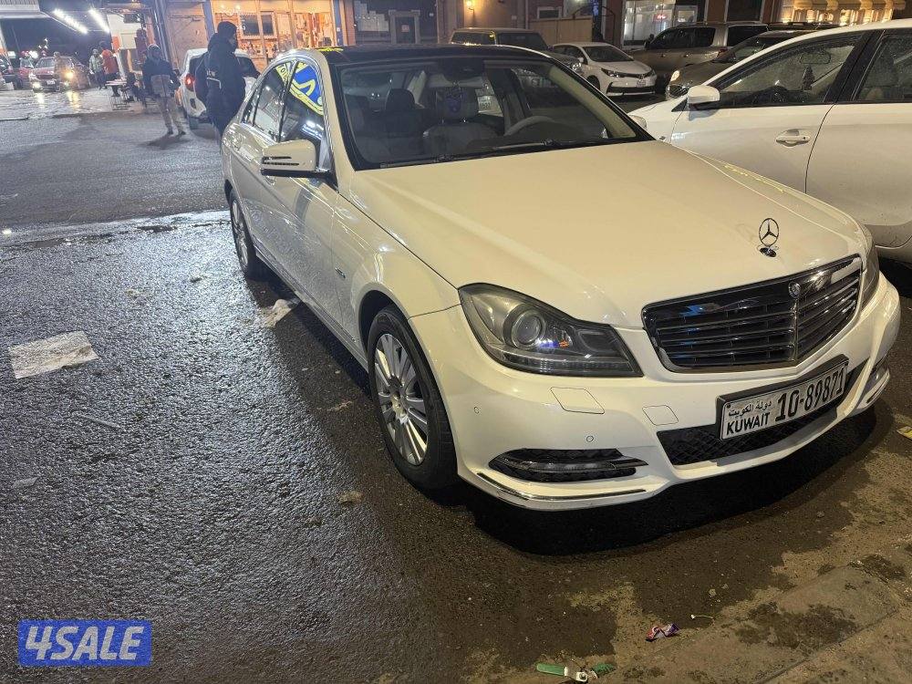 مرسيدس c200كامل المواصفات شرط الفحص بالكامل 20121