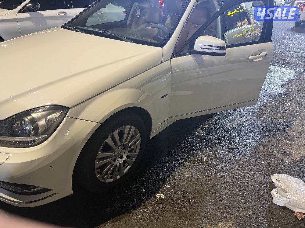 مرسيدس c200كامل المواصفات شرط الفحص بالكامل 20124