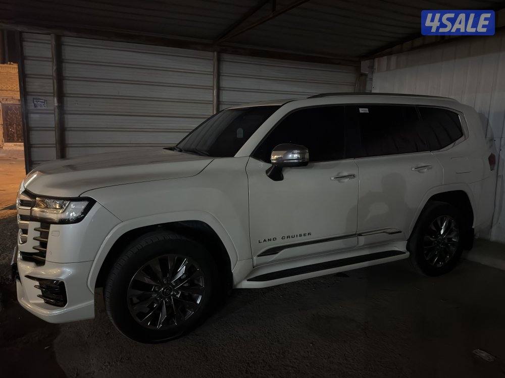 للبيع لاندكروزر 2023 VXR1