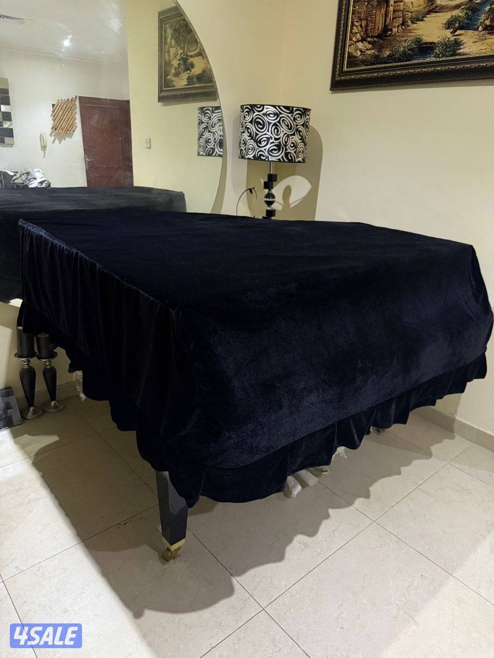 قراند بيانو ياباني الصنع بحالة المصنع2