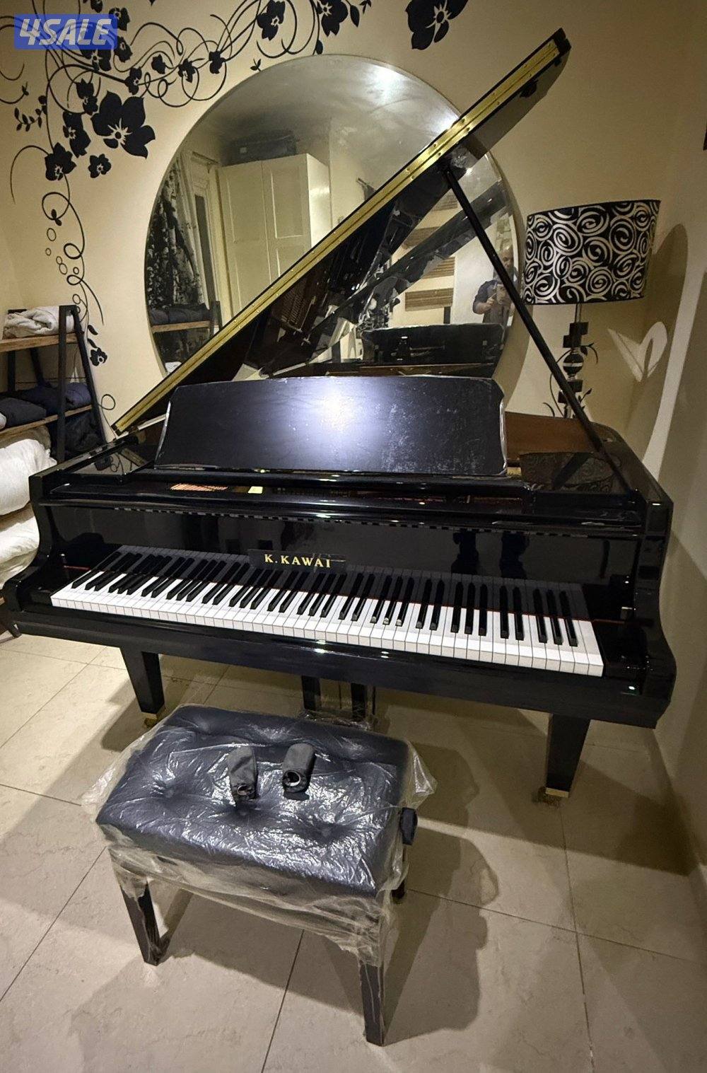قراند بيانو ياباني الصنع بحالة المصنع4
