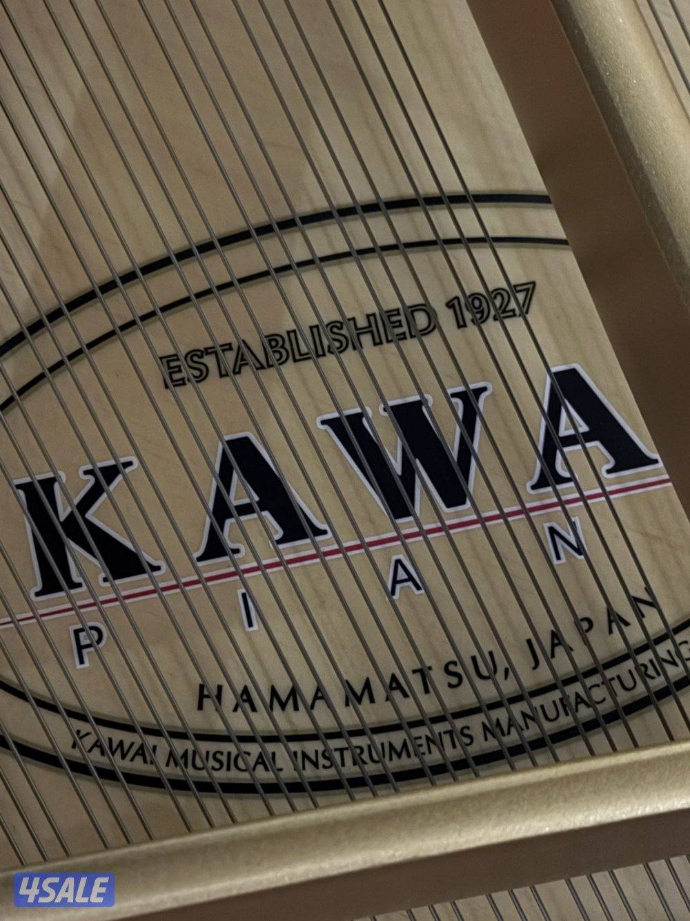 قراند بيانو ياباني الصنع بحالة المصنع10