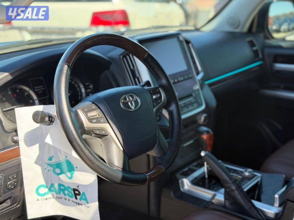 لاندكروزر VXR موديل 2018 وارد الساير7