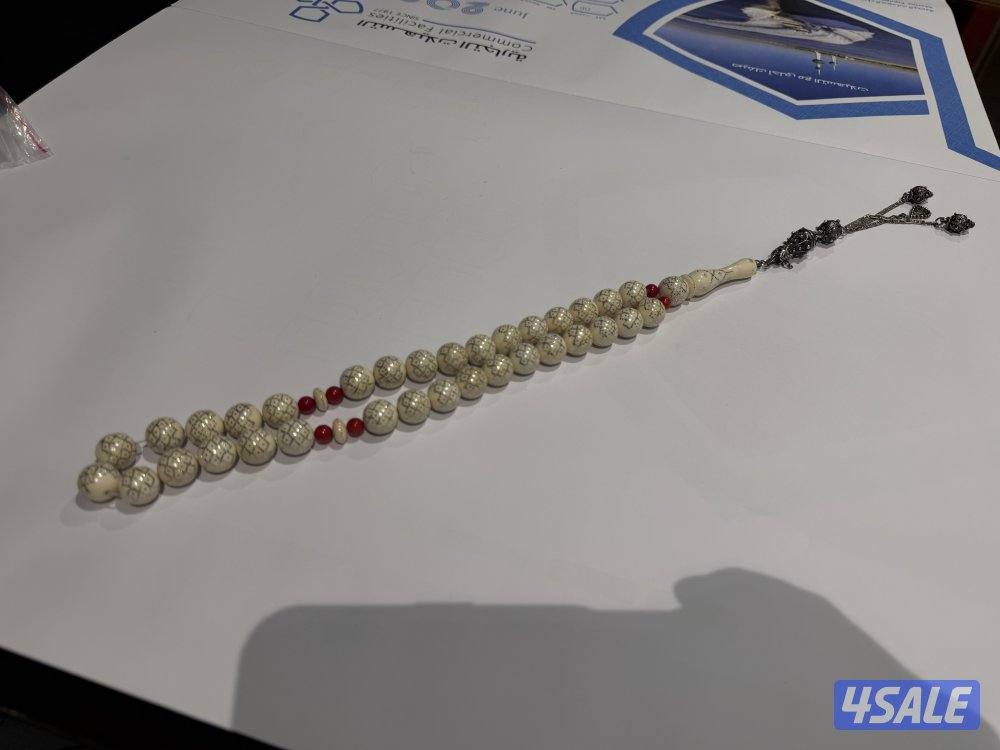 للبيع مسباح عاج و مرجان و مطعم بالفضه السعر 2500