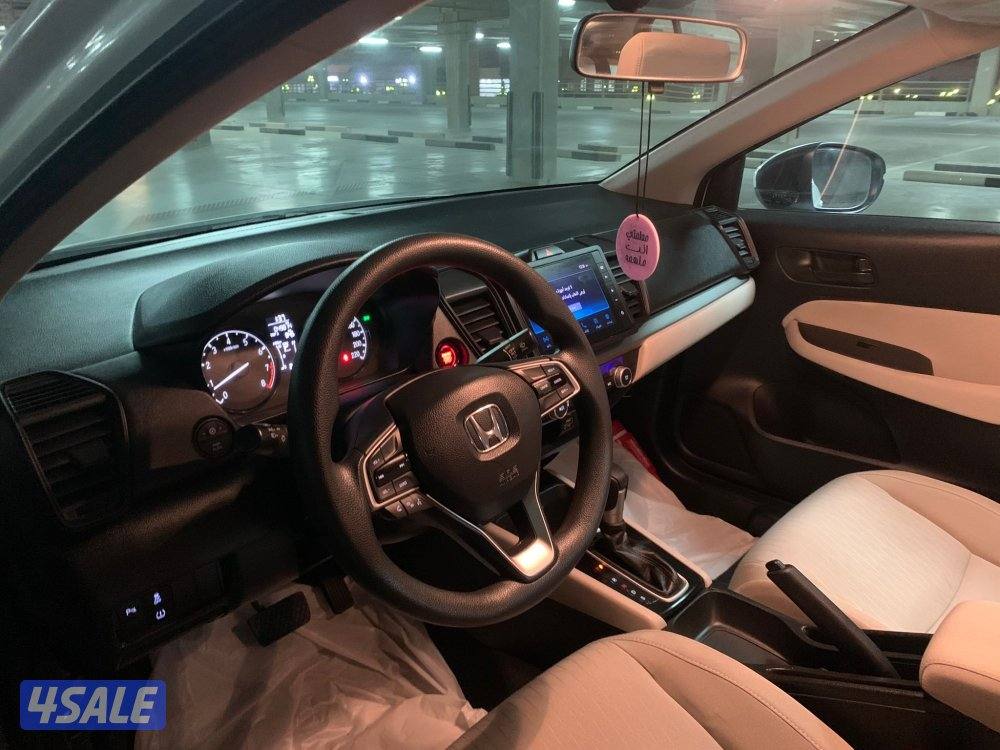 للبيع هوندا سيتي 20236