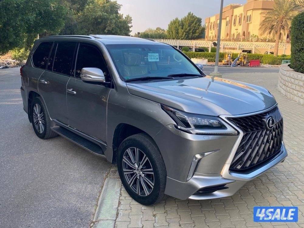 للبيع جيب لكزس 2016 الدرجة الثانية السياره استعمال شخصي ونظيفه الرجاء2