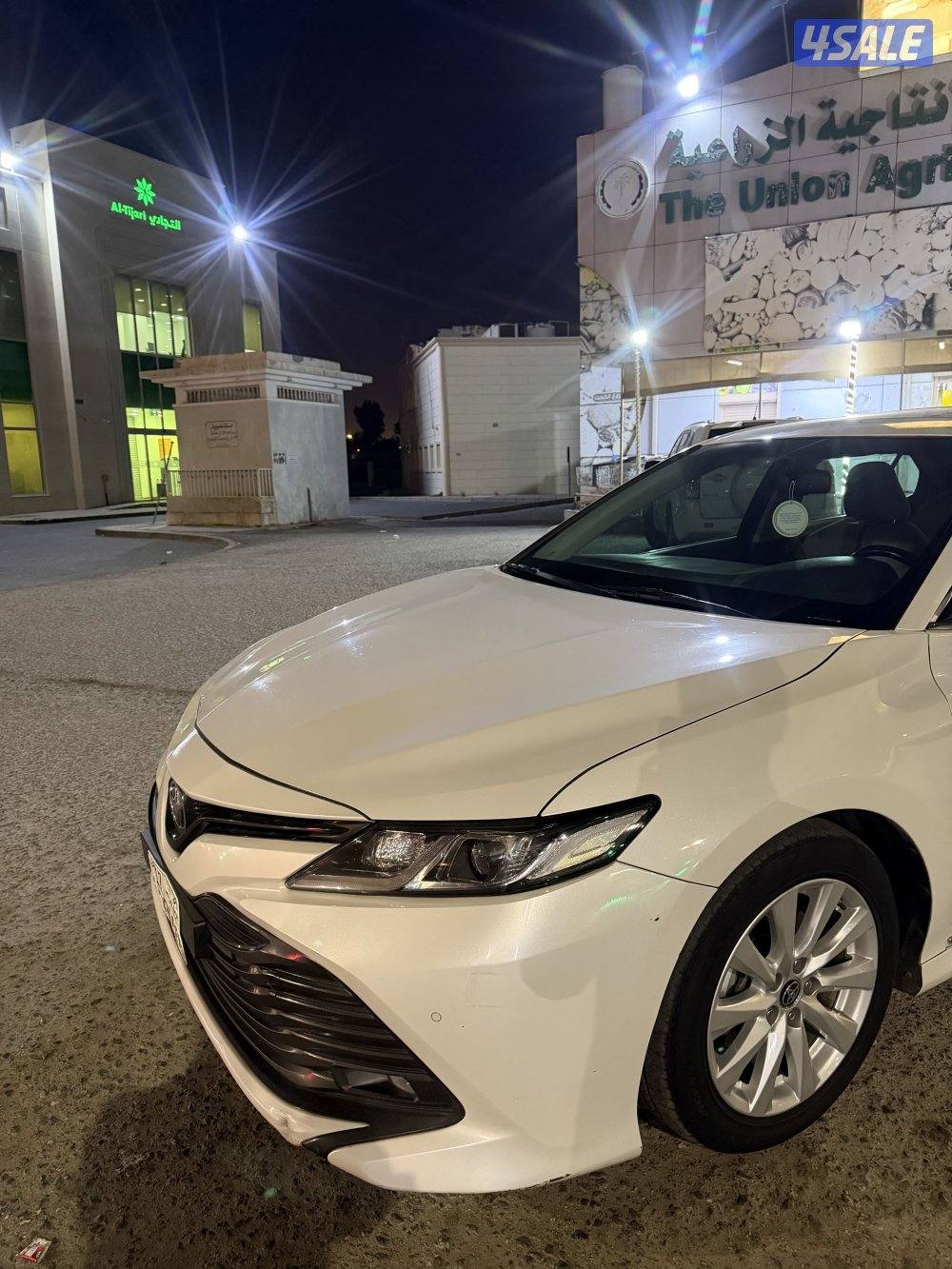 للبيع كامري ٢٠٢٠ gle5