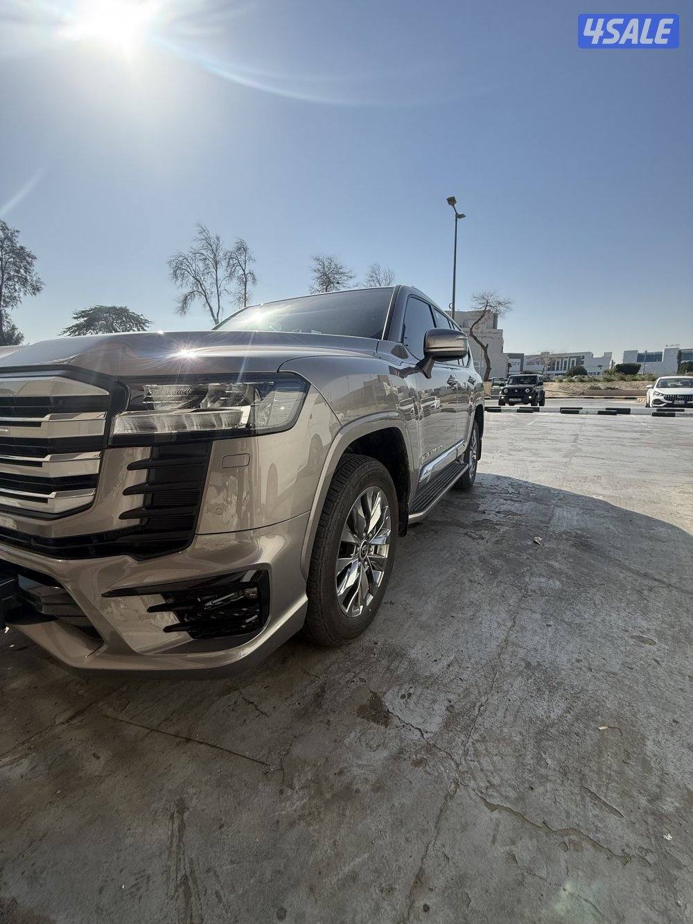 للبيع جيب لاند2