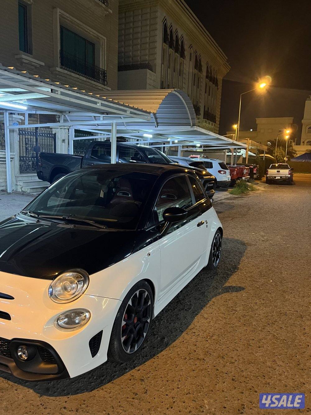 فيات ابارث لونين اسود وابيض مسجل بالدفتر3