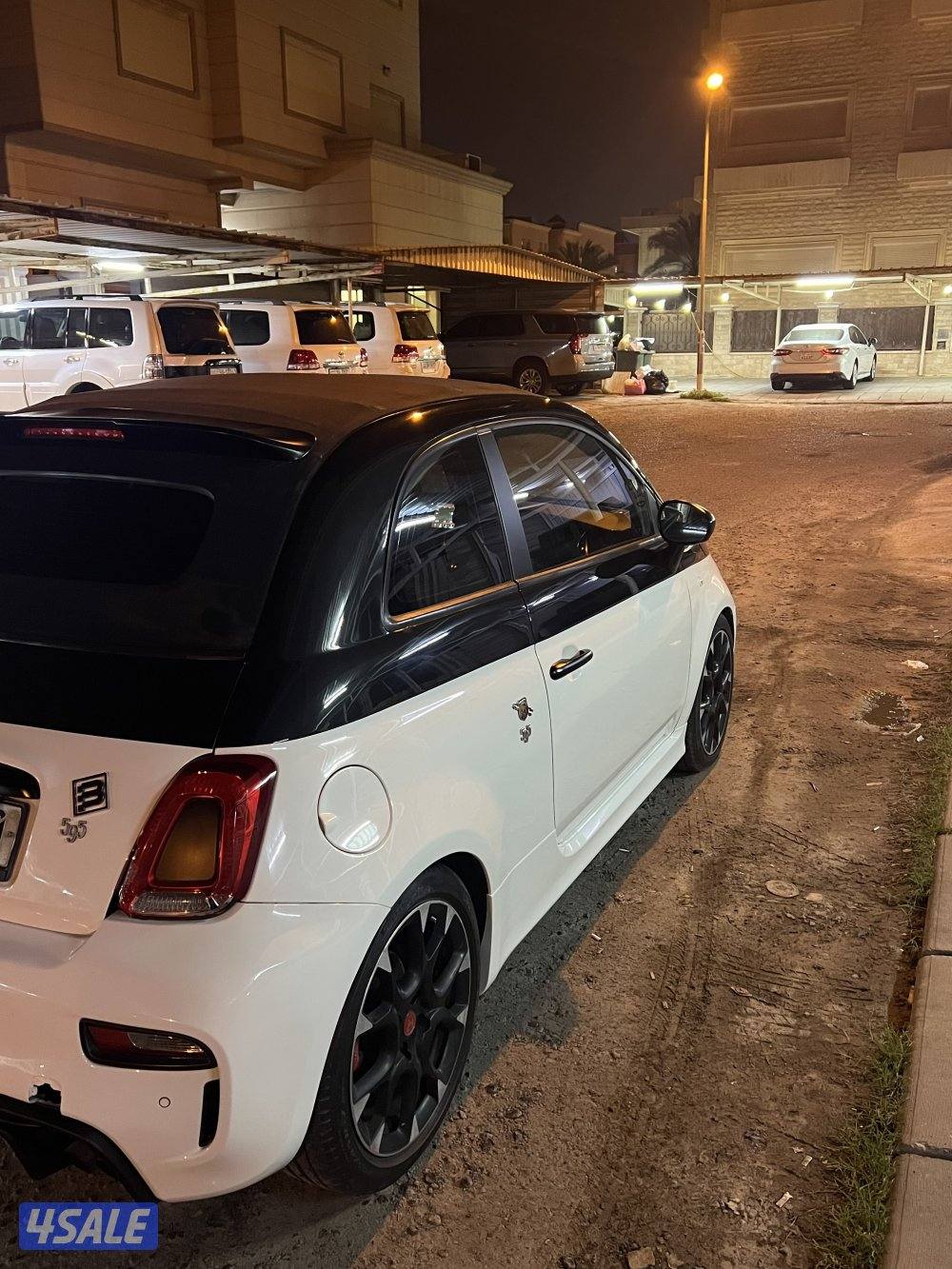 فيات ابارث لونين اسود وابيض مسجل بالدفتر5