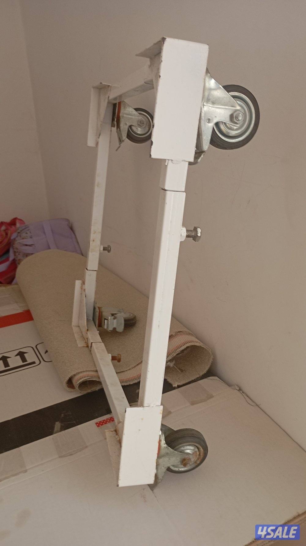 ستاند ثلاجة مستعمل بحاله ممتازة مقاس ٥٦*٥٦0