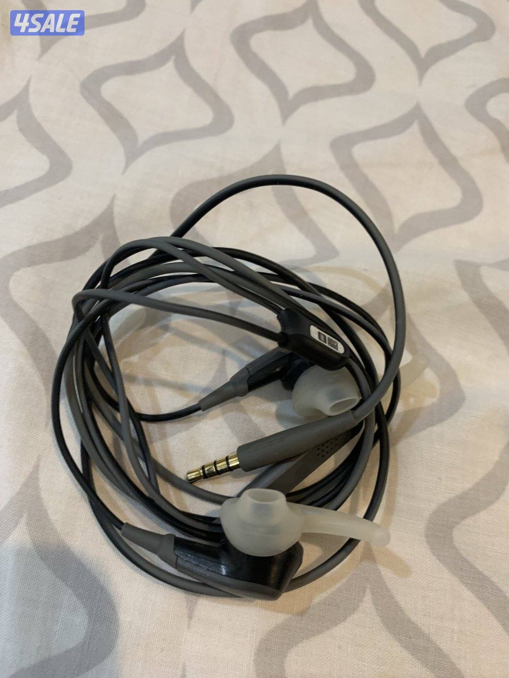 للبيع سماعة اصلية بوز شرط الصوت صافي معه واير التحويلة1