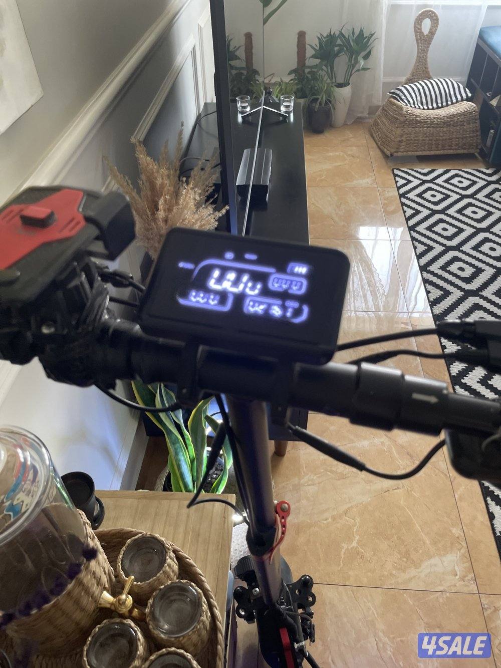 سلام عليكم للبيع سكوتر نضيف2