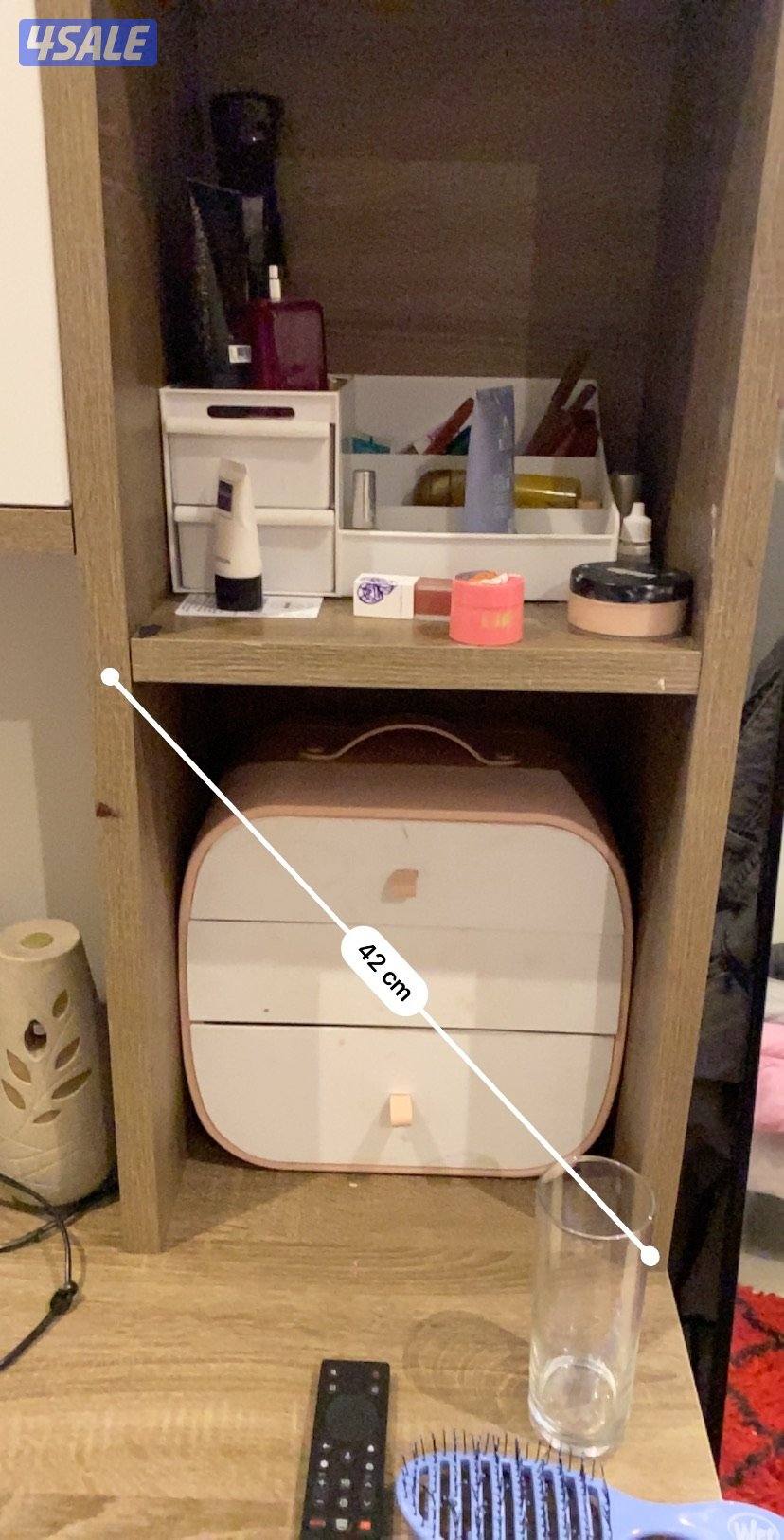 Brown and white desk5