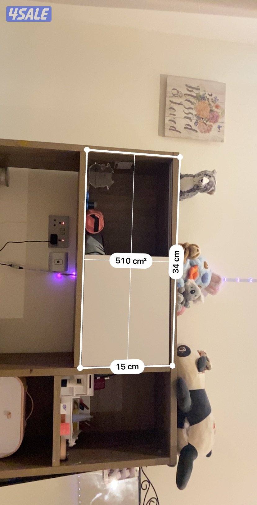 Brown and white desk10