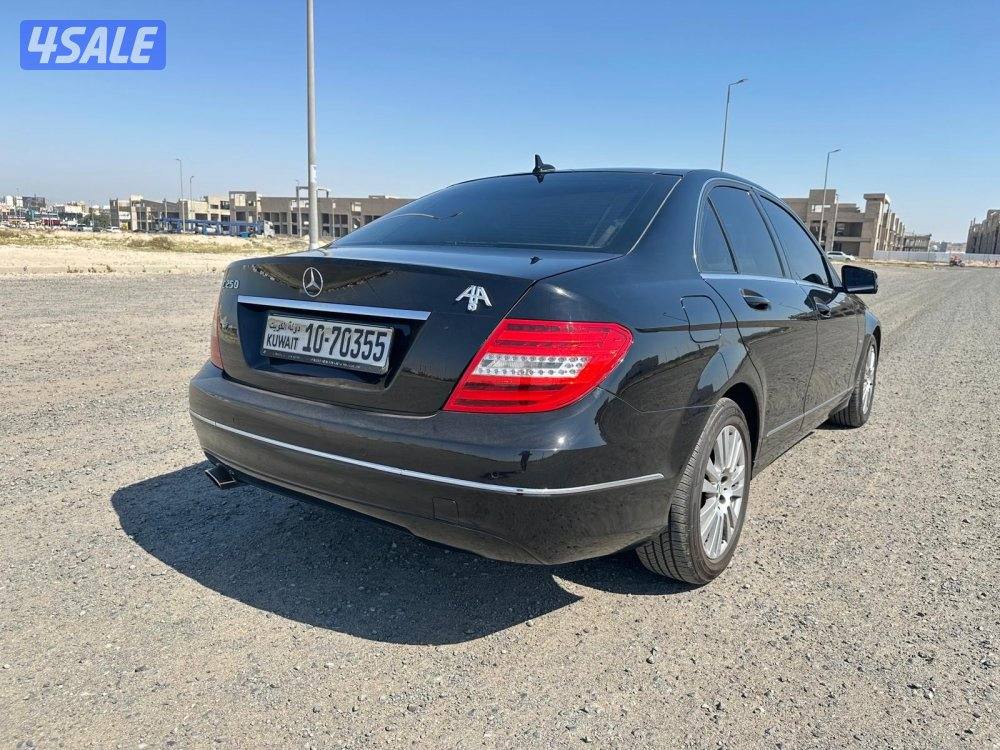 مرسيدس C 250 AMG موديل ٢٠١٢ بحالة فائقة النظافة1