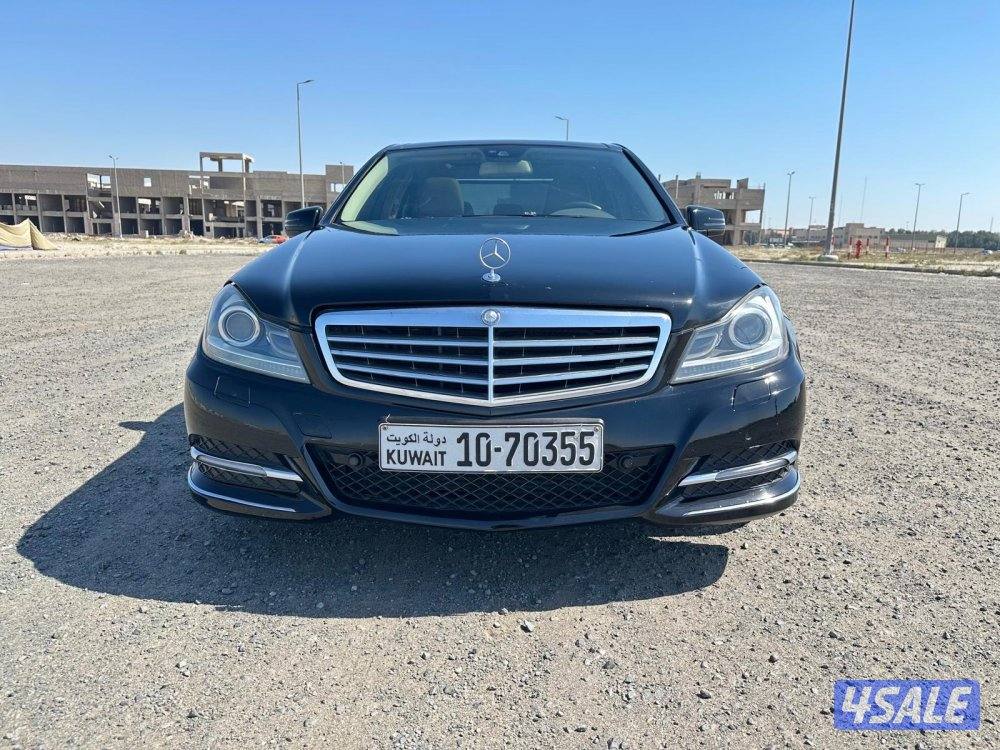 مرسيدس C 250 AMG موديل ٢٠١٢ بحالة فائقة النظافة6