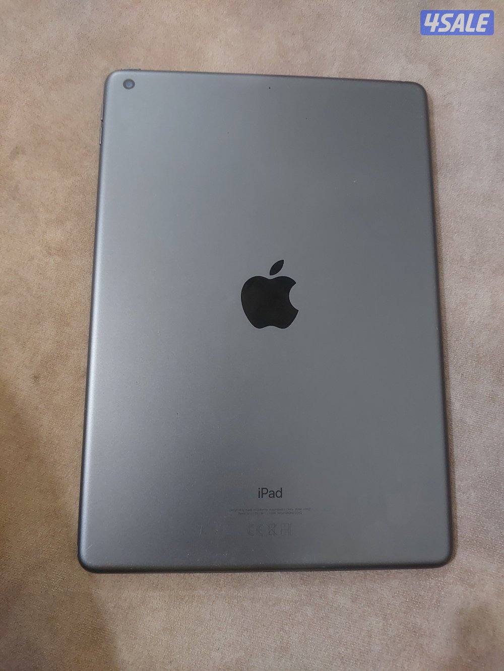 للبيع ايباد9مساحة 64جيجا مع الكرتون والشاحن0