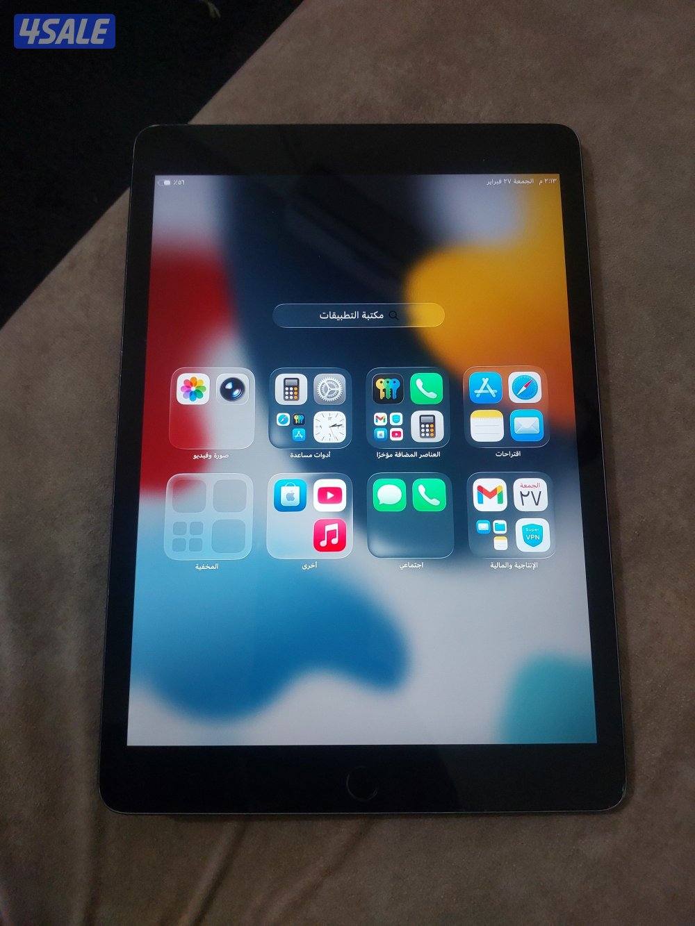 للبيع ايباد9مساحة 64جيجا مع الكرتون والشاحن3