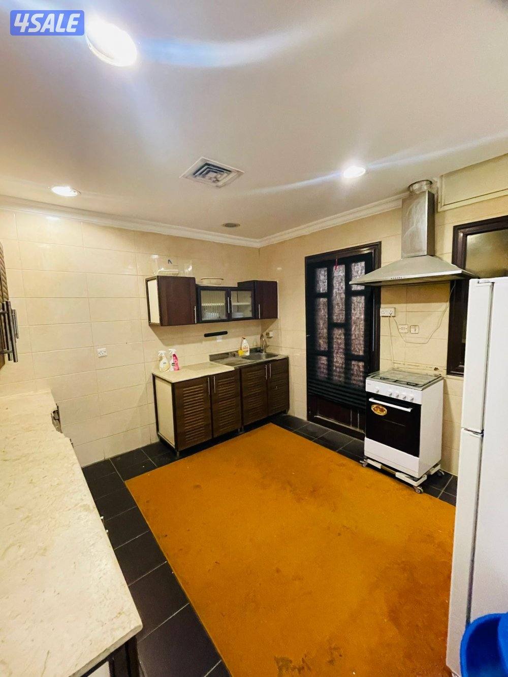 للايجار شاليه صف ثاني ٥ غرف نوم مسبح وحديقة13