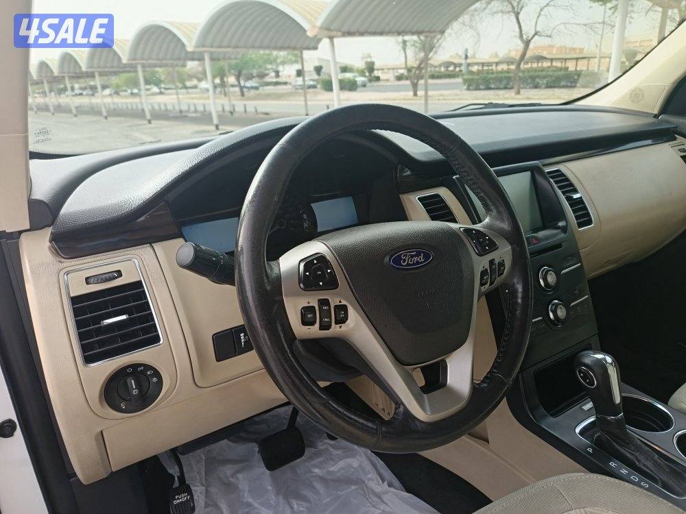 فورد فلكس 2014الغانم 7راكب تكييف خلفي بحاله ممتازه عداد/1426