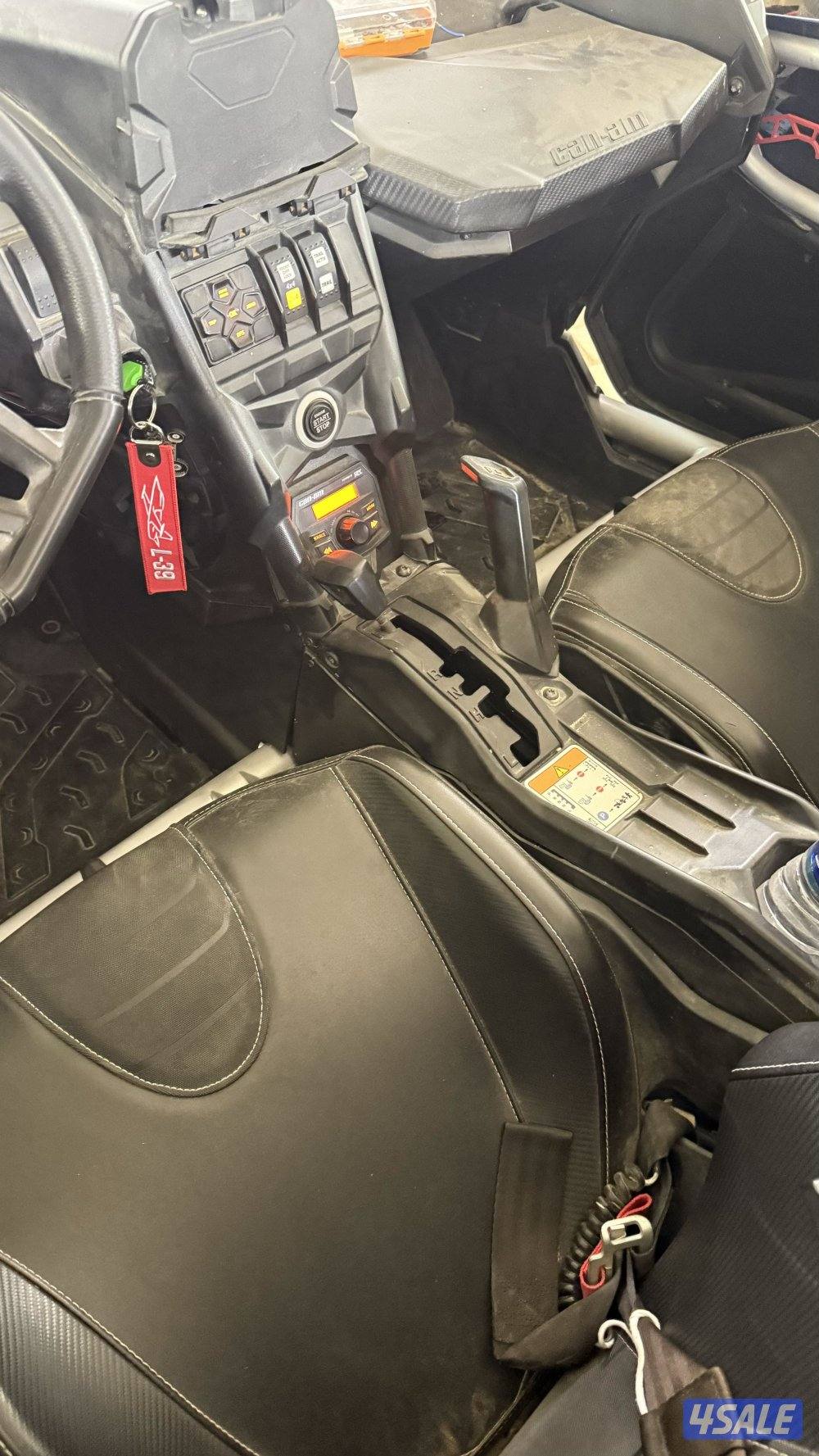 للبيع كانام ٢٠٢٠ MAVRICK X3 ماشي ٢٣٢ ساعة7