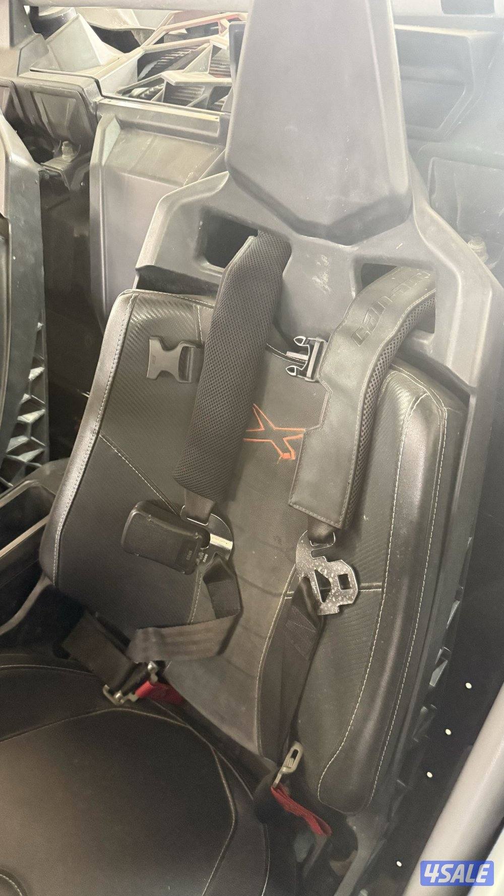 للبيع كانام ٢٠٢٠ MAVRICK X3 ماشي ٢٣٢ ساعة9