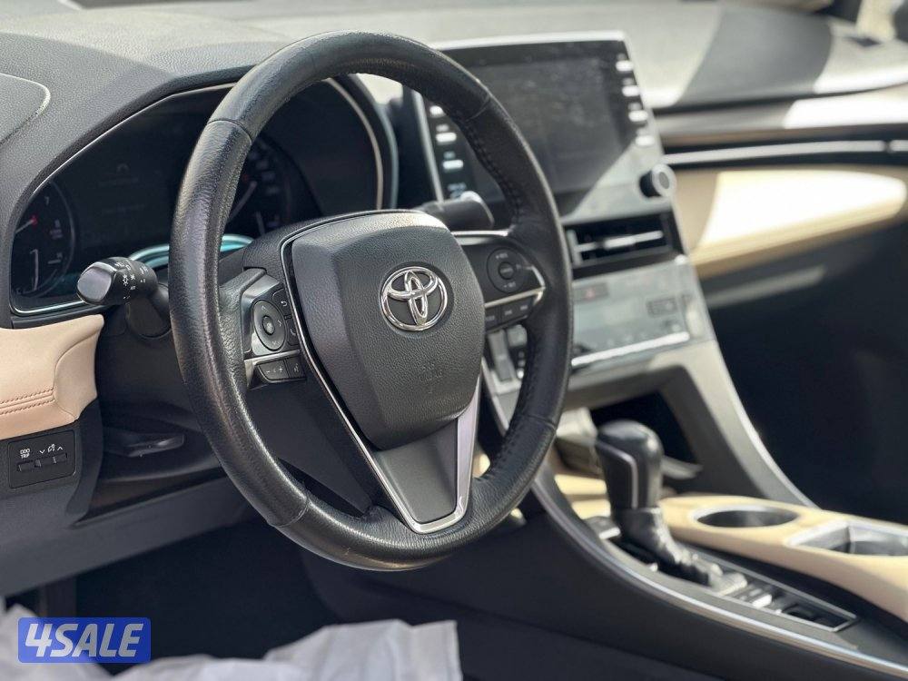 للبيع تويوتا افالون ماشي ١١٠ الف كيلو6