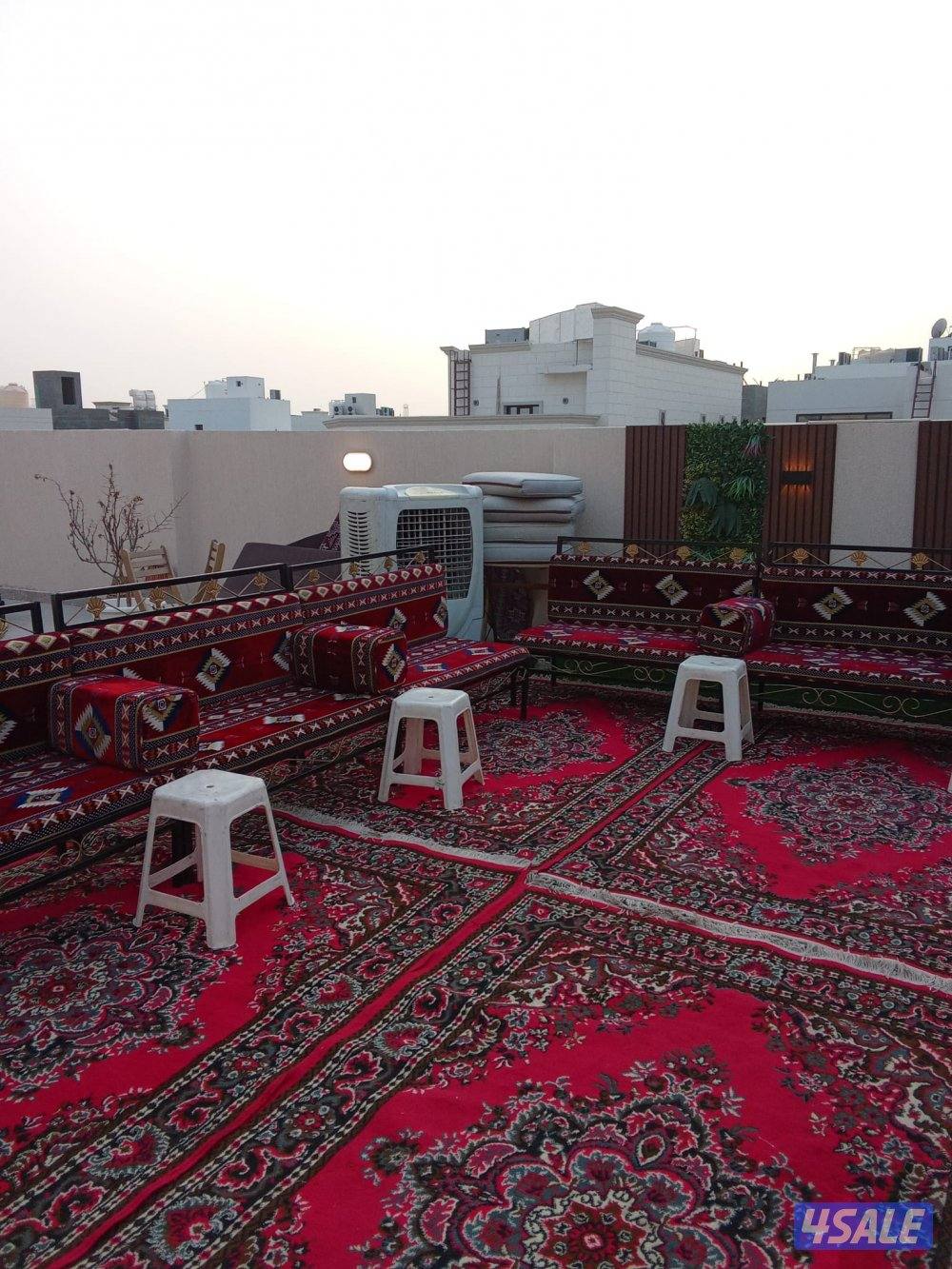 تاجير كراسي وطاولات و كوش وزينه العرس جميع مستلزمات الافراح والمناسبات13