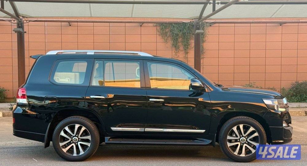 لاند كروزر تورنق 2019 الساير جلد2