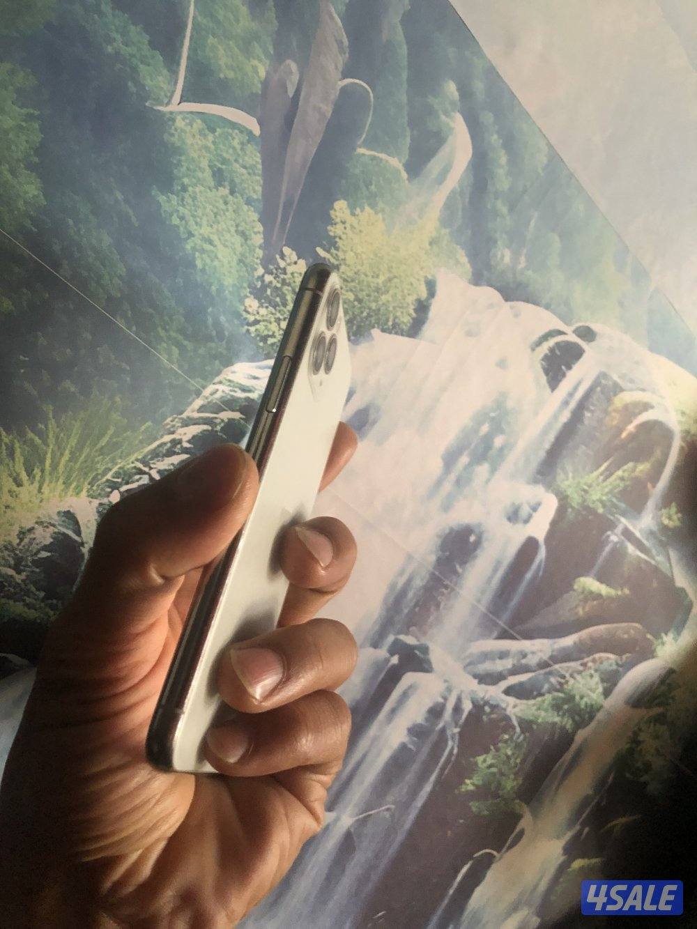 للبيع ايفون11برو3