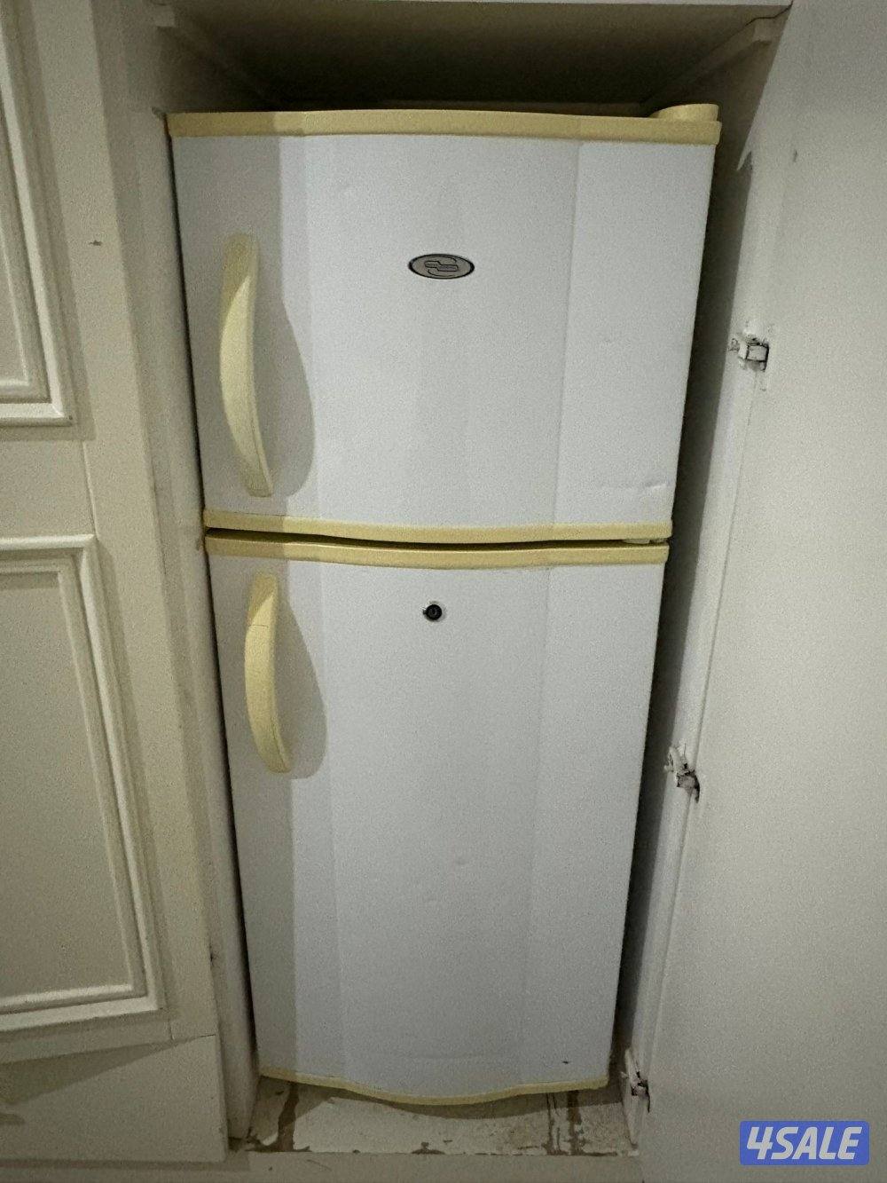 اثاث متنوع للبيع بكج كامل2