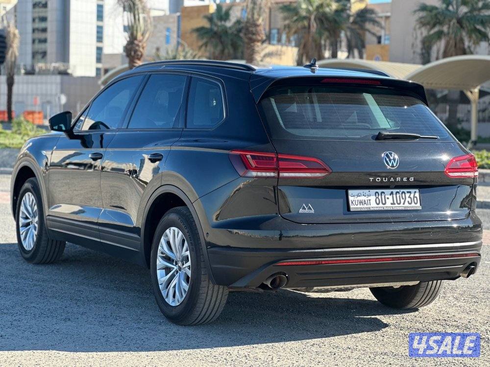 للبيع فولكس فاجن طوارق v6 ماشي ٥٠ الف كيلو2