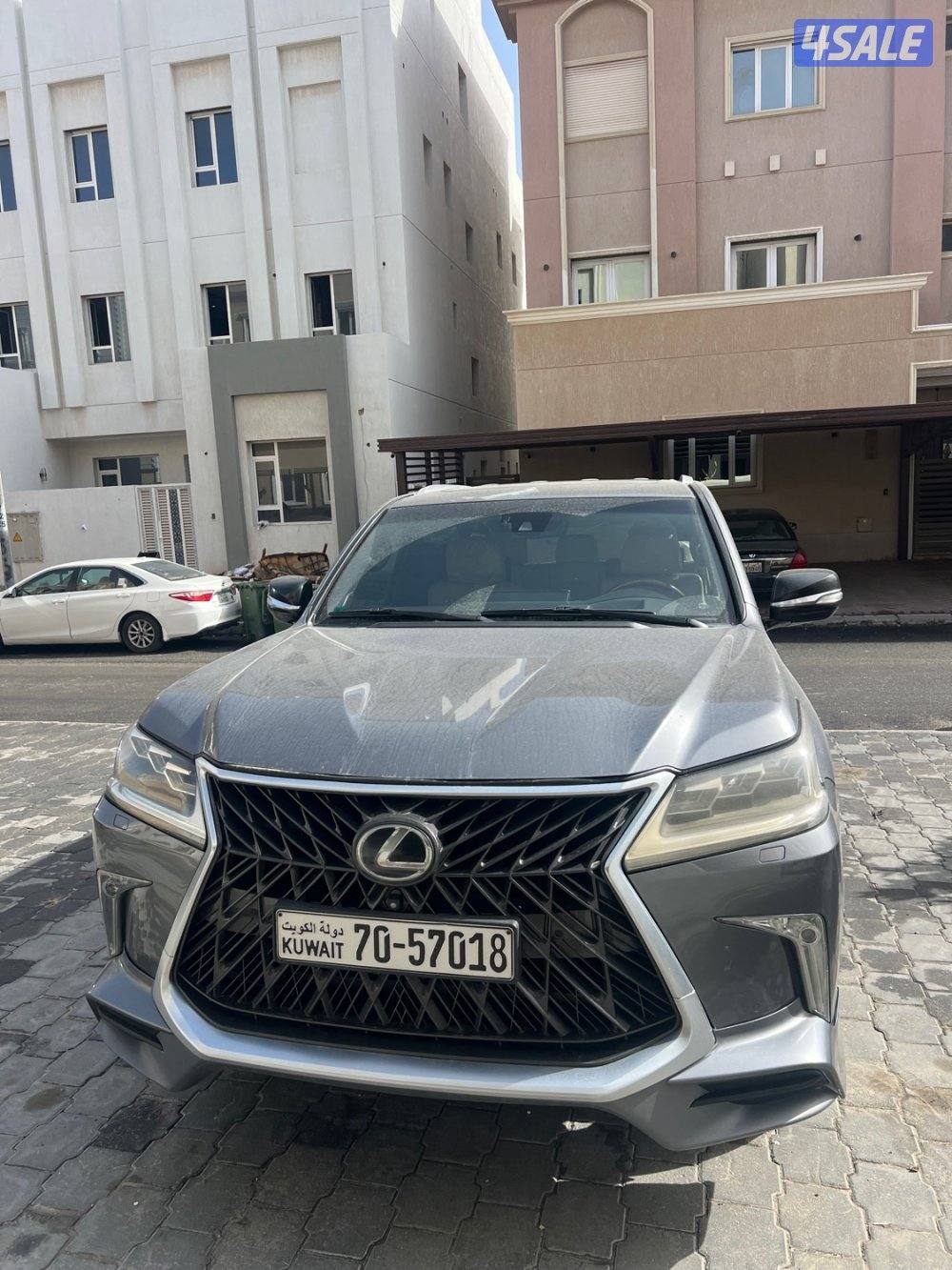 للبيع لكزس مويل 20165