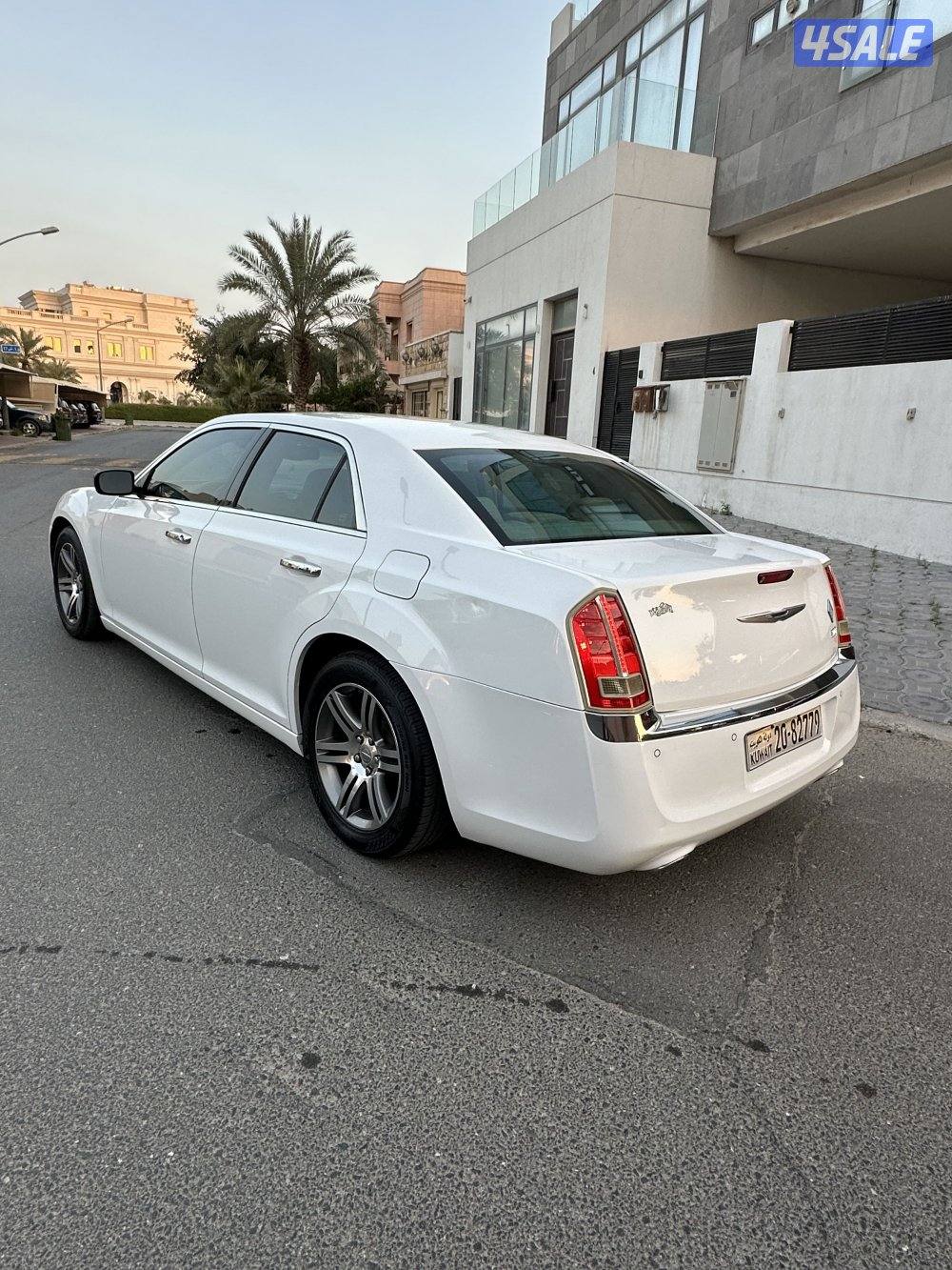 كرايسلر هيمي 300c5