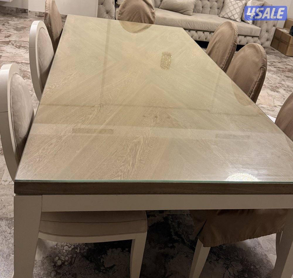 للبيع طاولة طعام فخمه3
