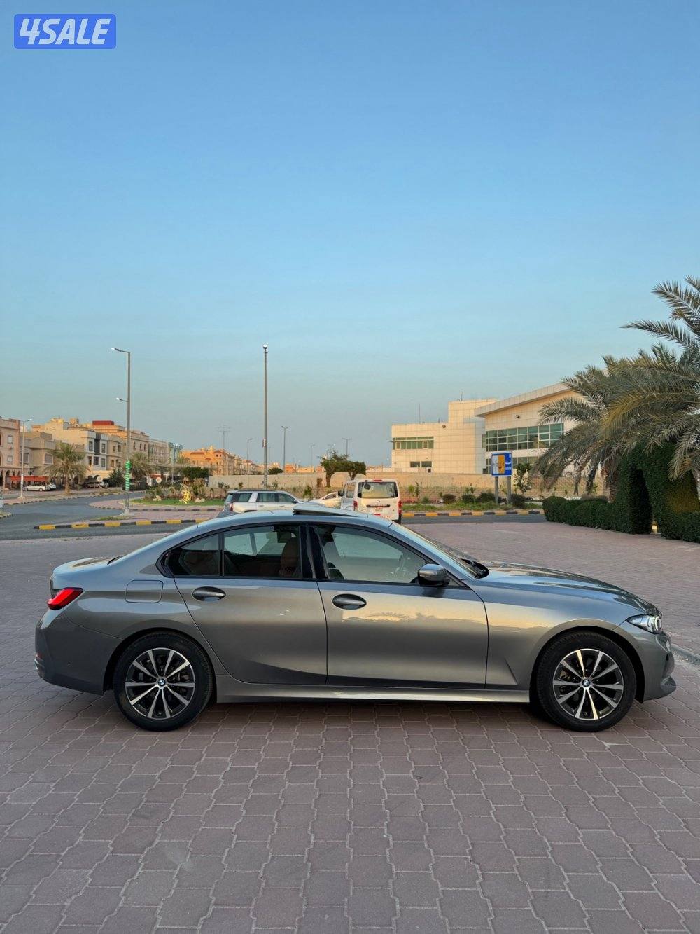 للبيع بي ام 320i 20244