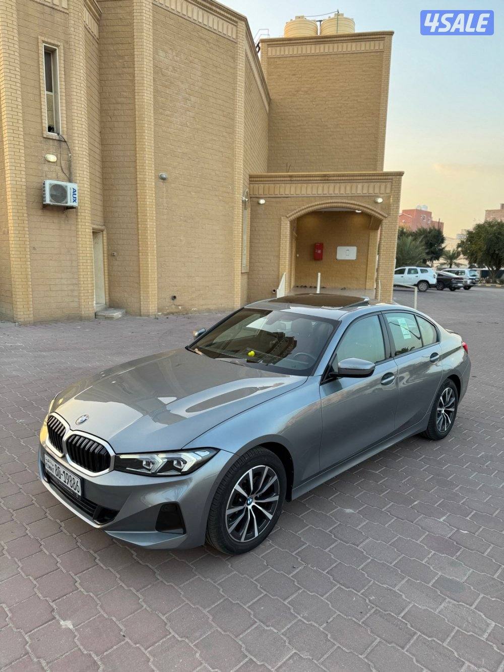 للبيع بي ام 320i 20249