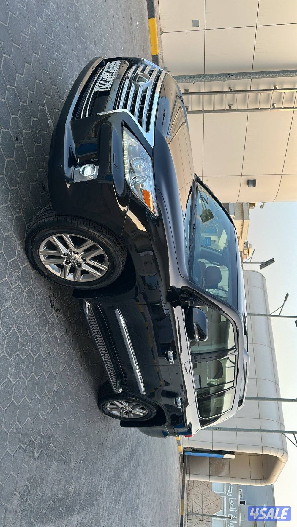 جيب لكسز Lx570 ماشي 130الف0