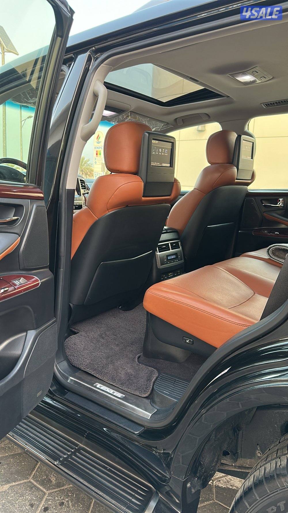 جيب لكسز Lx570 ماشي 130الف7