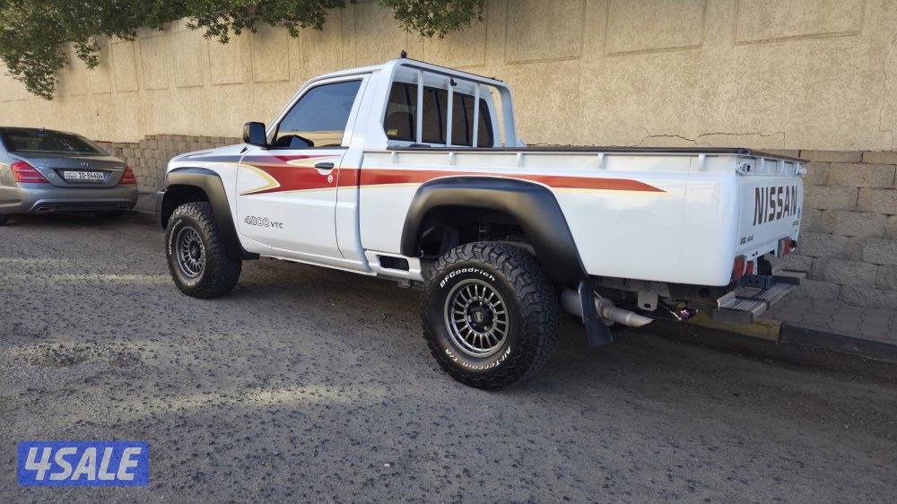 للبيع وانيت نيسان حوض0