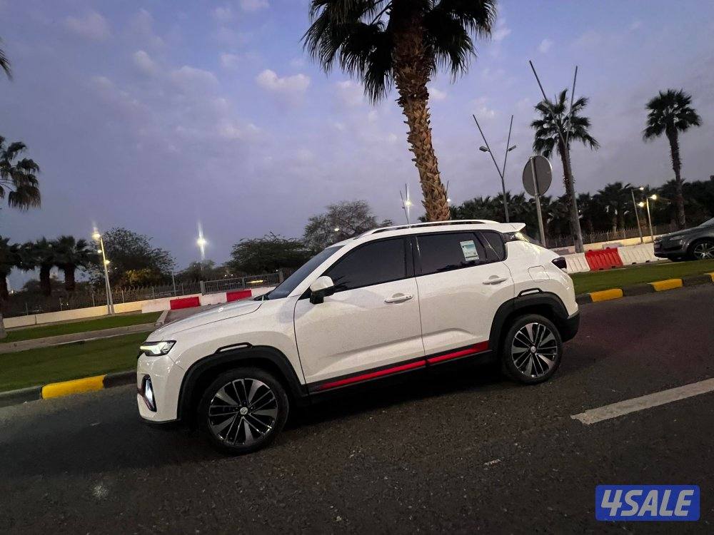 للبيع سيارة شانجان cs35 plus3