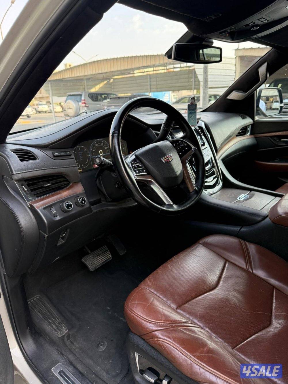 للبيع اسكاليد 20158