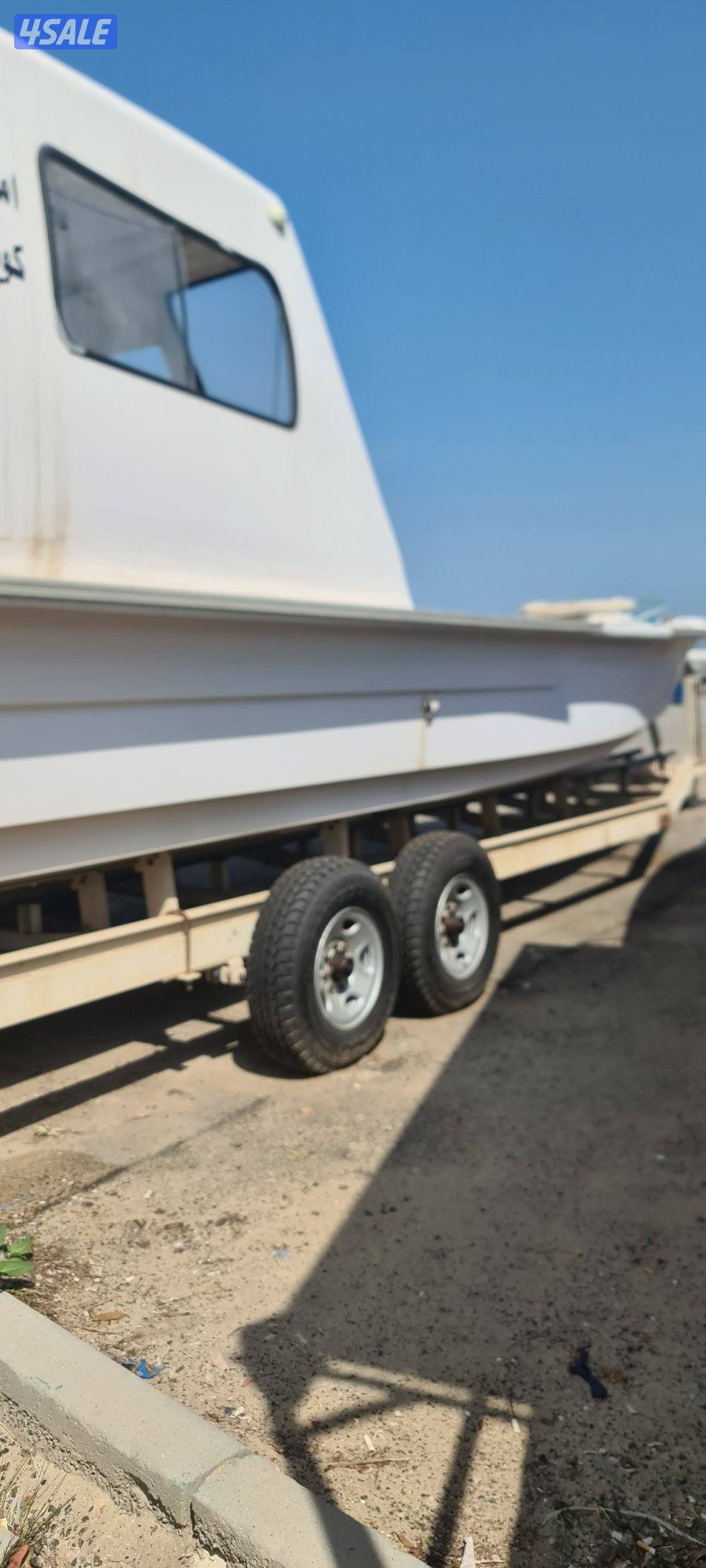 قارب للبيع ٣٨ قدم موديل ٢٠١٤ مكينتين ميركوري 225 EFI 20154