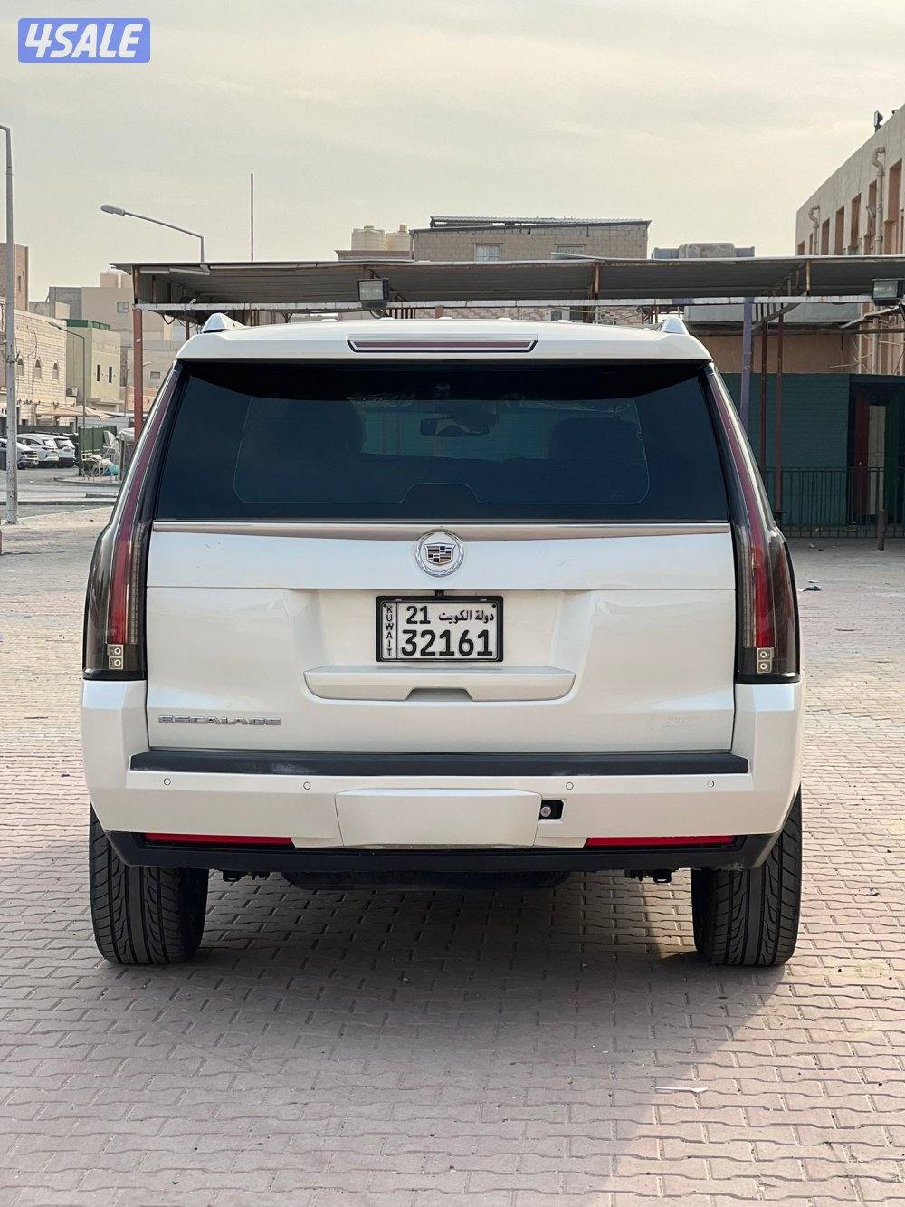 للبيع كاديلاك إسكاليد موديل 20152