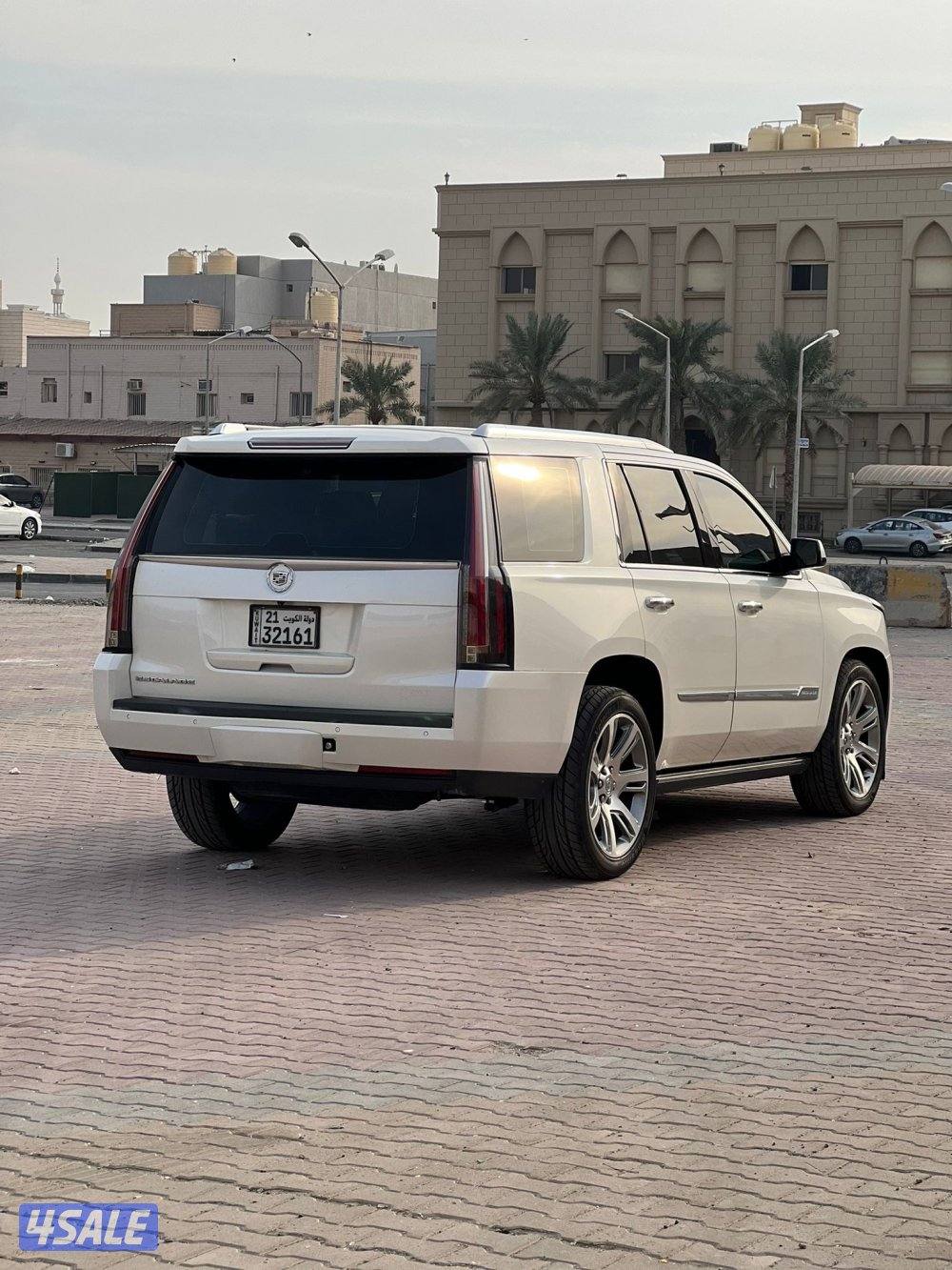 للبيع كاديلاك إسكاليد موديل 20153